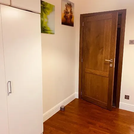 Pokoj W Apartamencie Na Starym Miescie 아파트